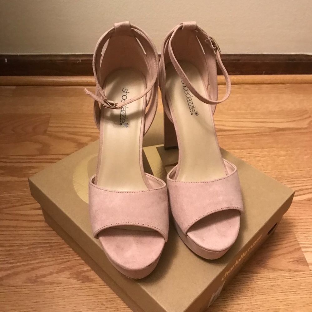 classic chunk soft pink heels